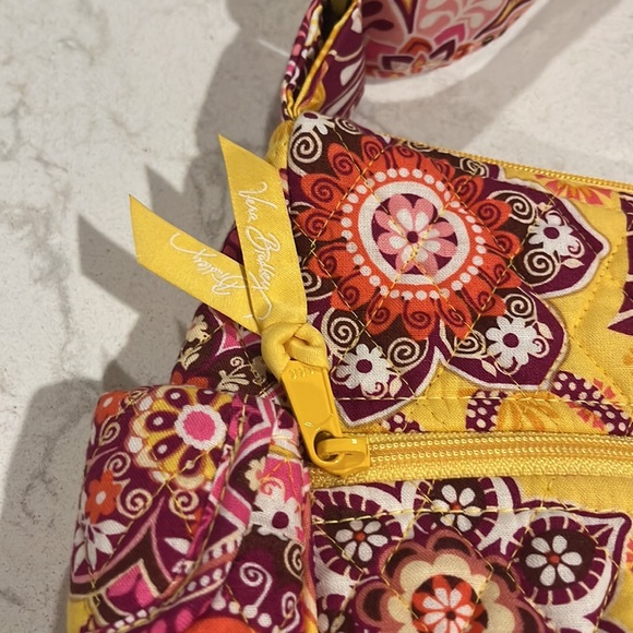 Vera Bradley Bag - Picture 3 of 4